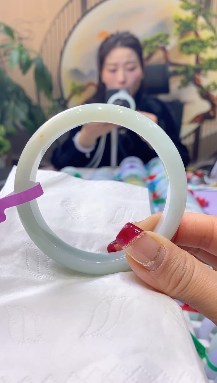 【闪购商品】翡翠手镯未镶嵌99913745