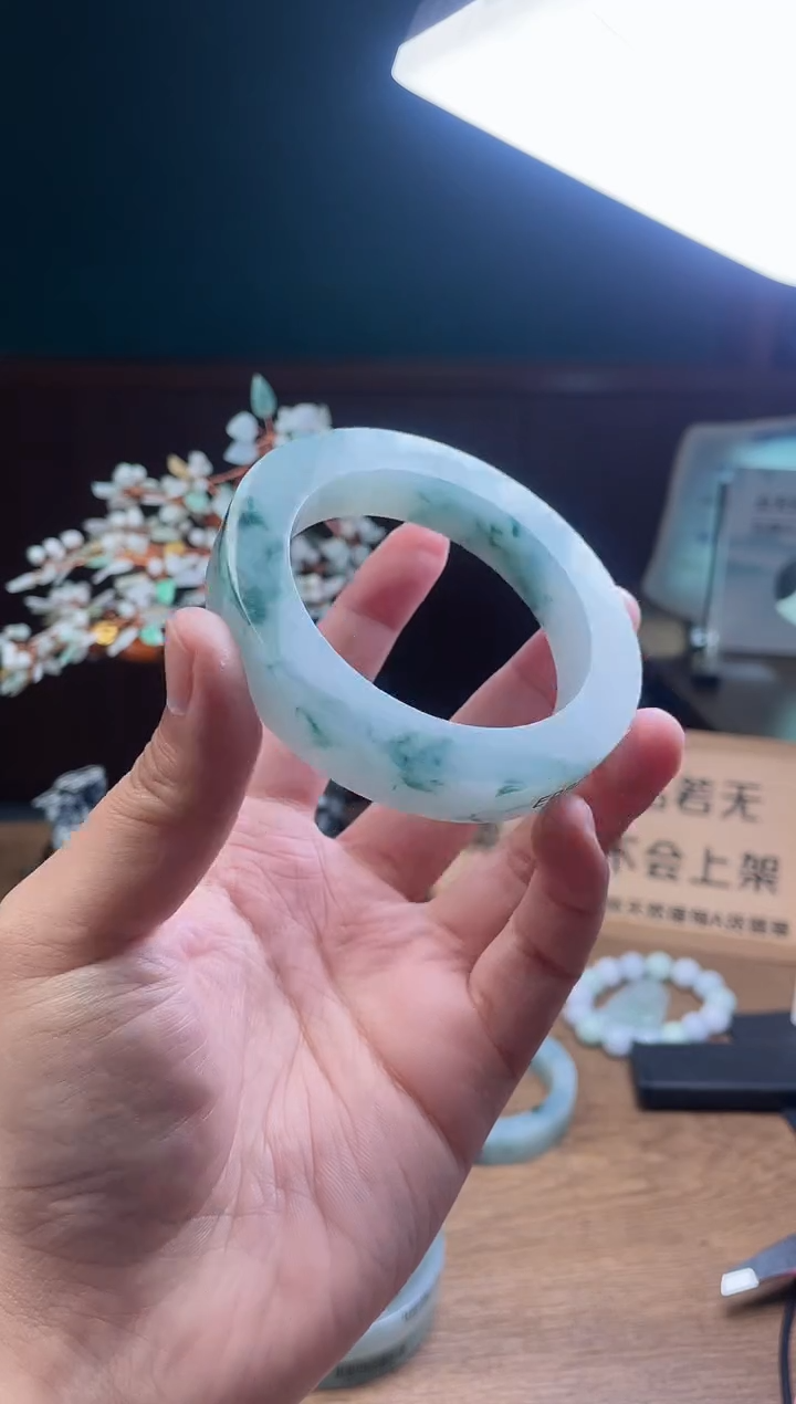 【闪购商品】定制翡翠手镯未镶嵌定制