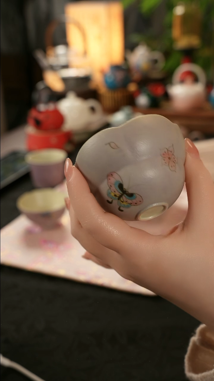 陶瓷茶具蝶舞幽岚花口杯