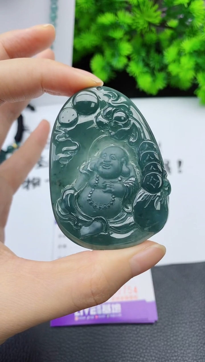 翡翠未镶嵌颈饰 