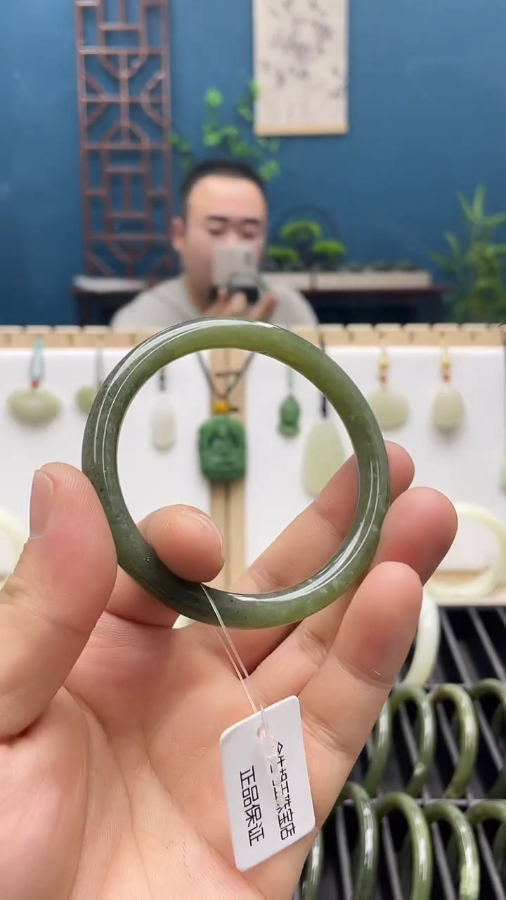 【闪购商品】和田玉手镯未镶嵌58圈口007
