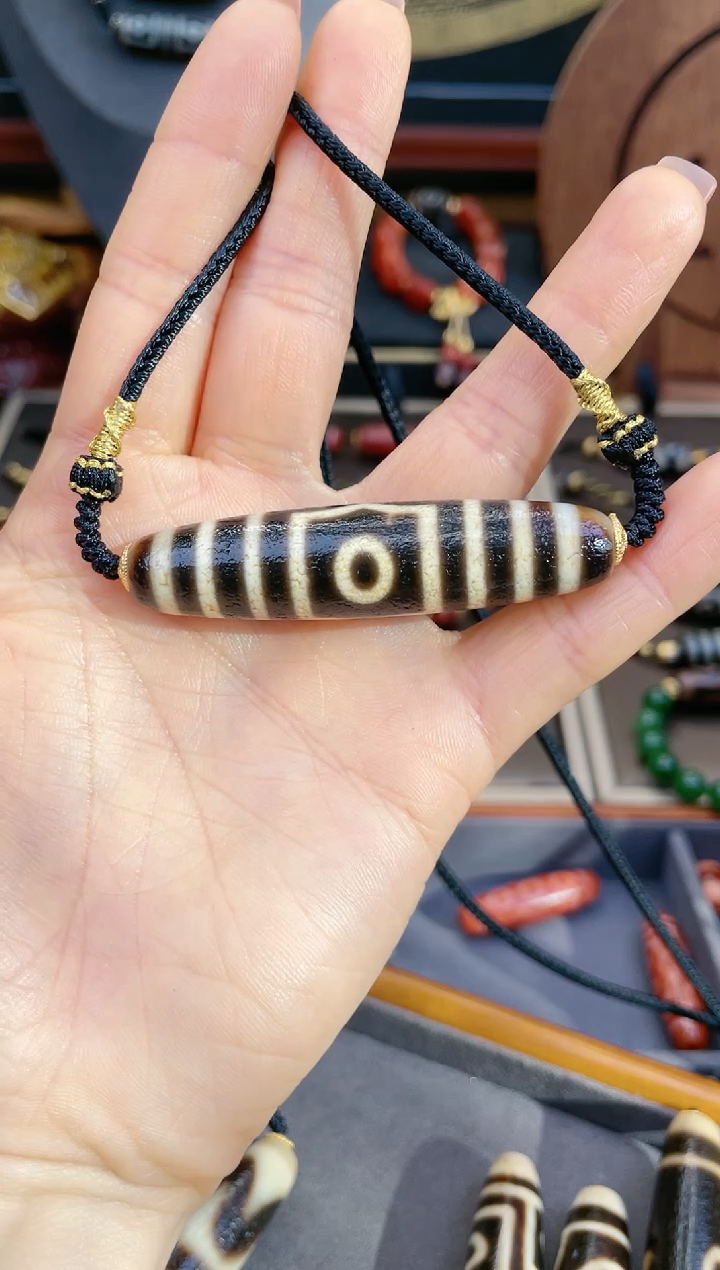 【闪购商品】玛瑙/玉髓颈饰未镶嵌美泓精品老牙黄宝盖三眼颈饰