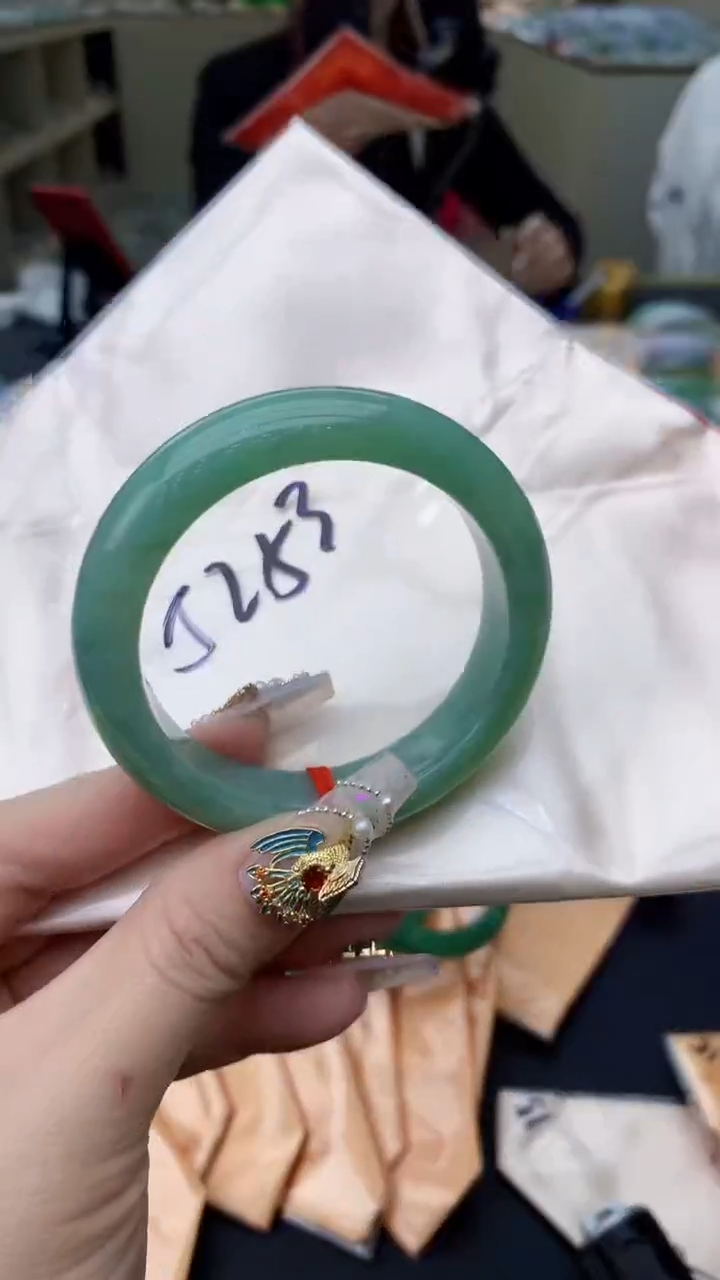 【闪购商品】翡翠手镯未镶嵌0699455042