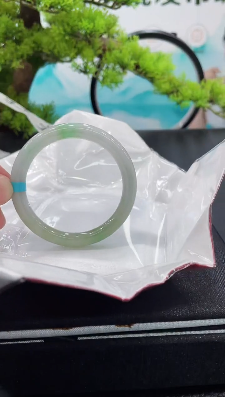 【闪购商品】翡翠手镯未镶嵌手镯