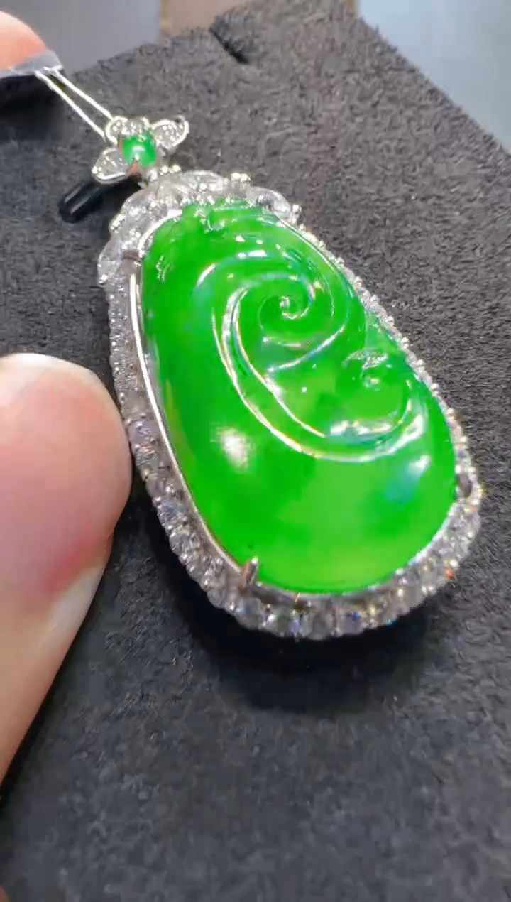 【闪购商品】翡翠吊坠(不含链)银S925镶嵌天然翡翠A货多样性发一件