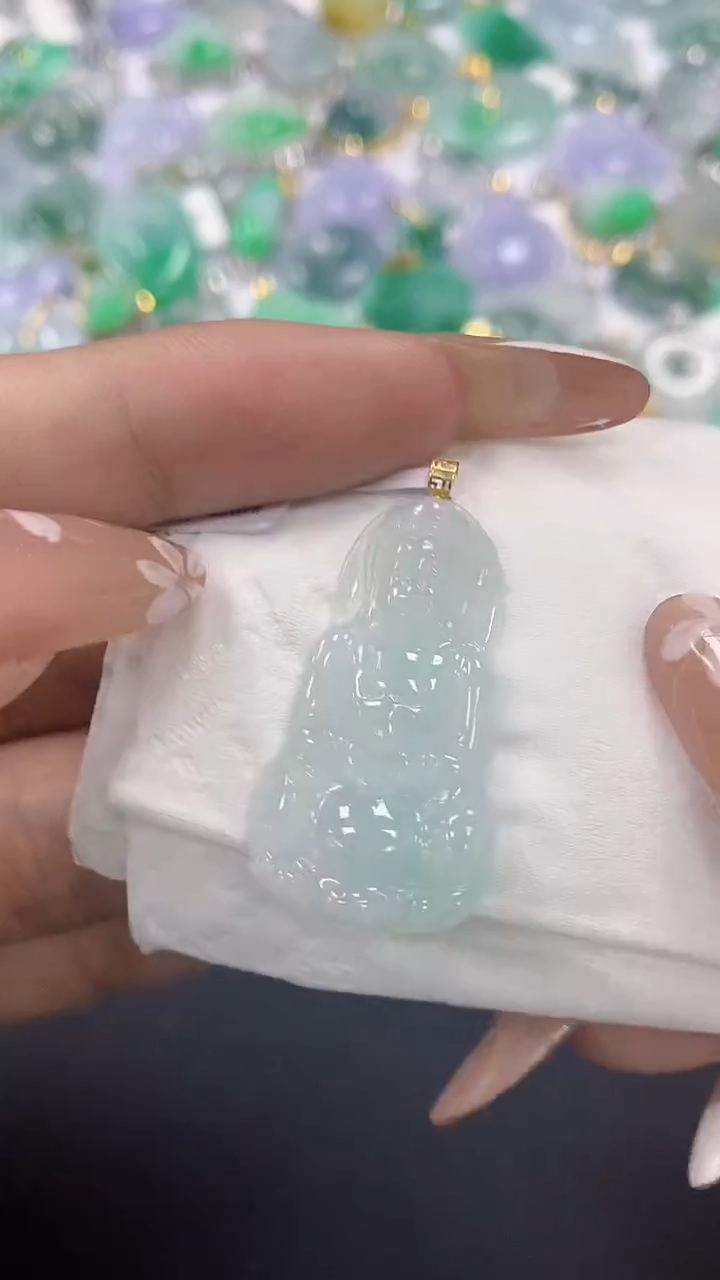 颈饰18K金镶嵌翡翠a货假一赔三支持复检百元上9元证书费自理