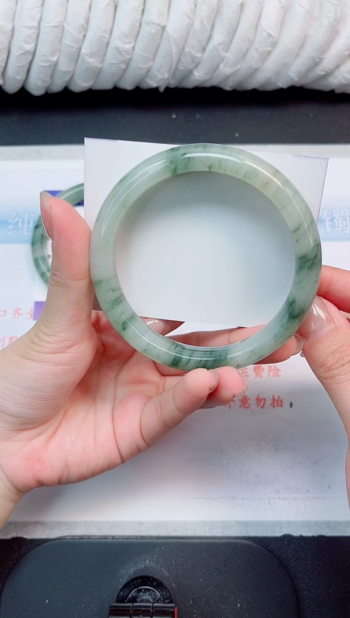 【闪购商品】石英质玉手镯未镶嵌224-64.6