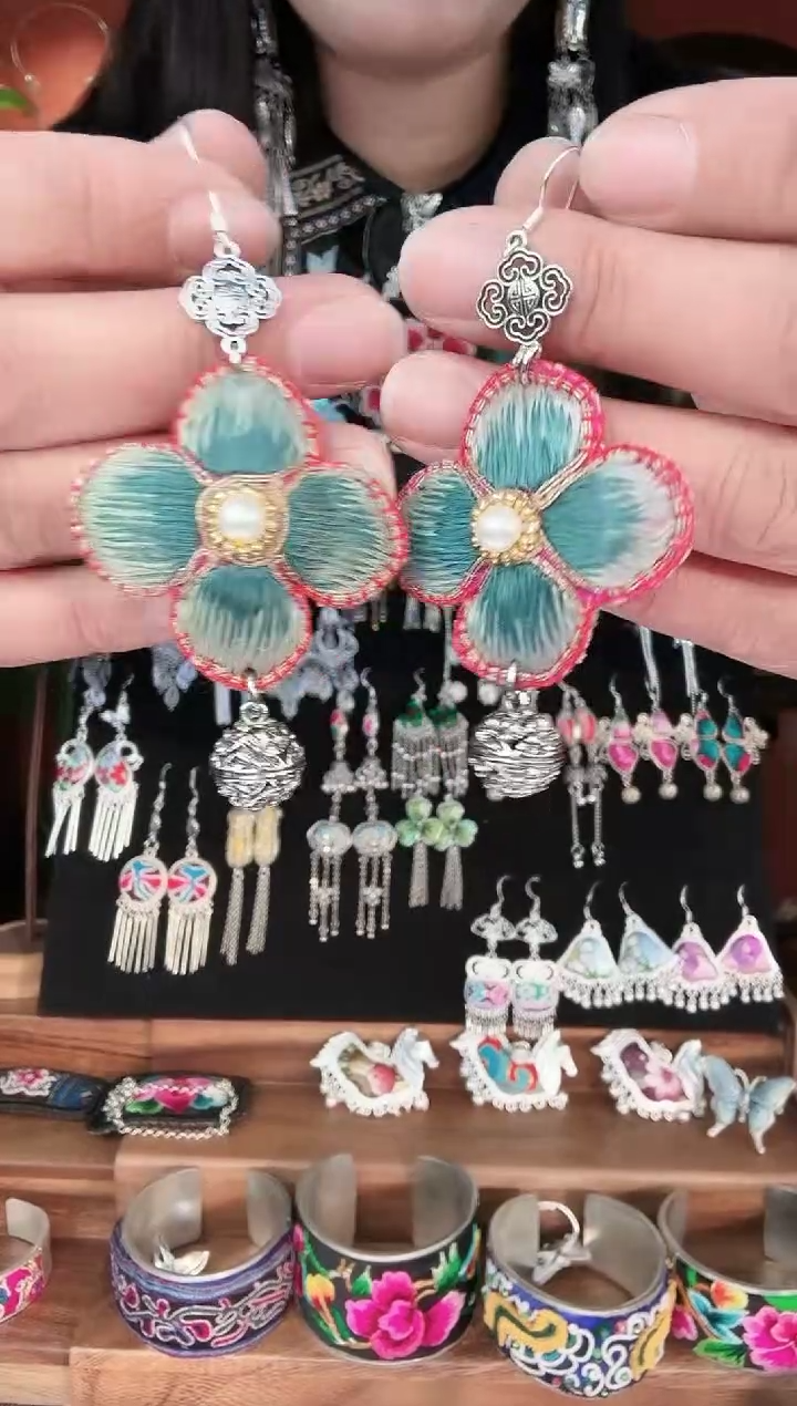 织绣手工苗绣刺绣耳环60