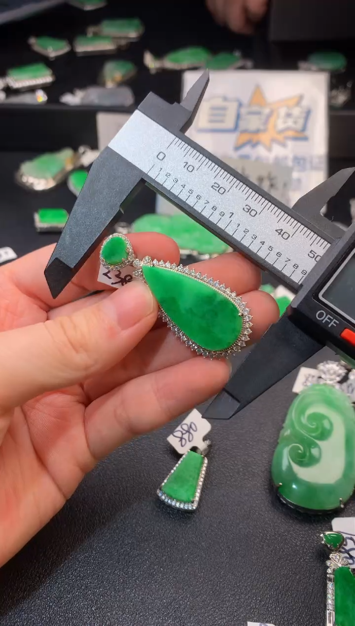 【闪购商品】翡翠颈饰银S925镶嵌翡翠