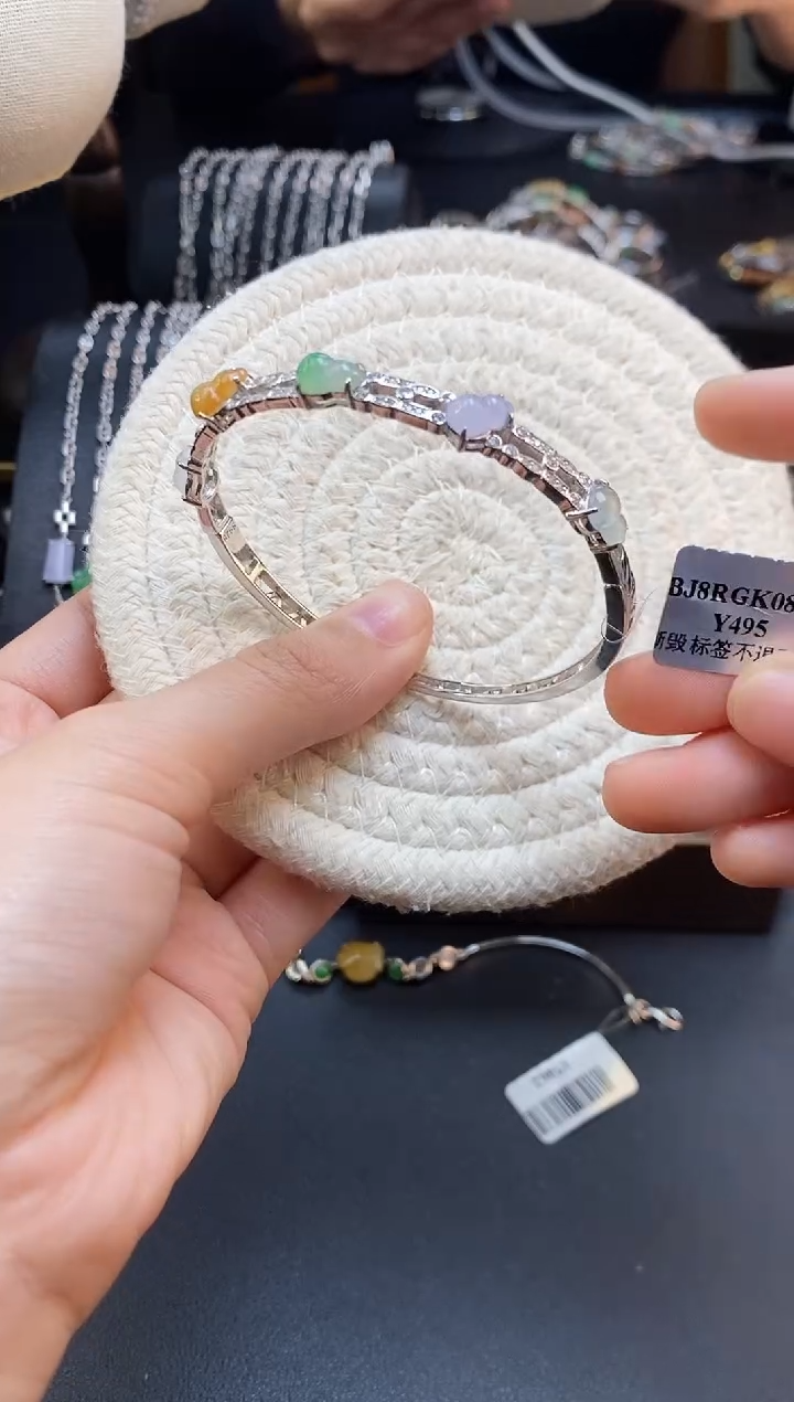 颈饰银S925镶嵌翡翠16639