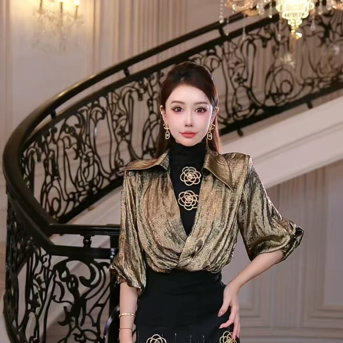 FNN【芙娜妮】法式秋季新款时尚气质女设计感小众半袖上衣F2530337A
