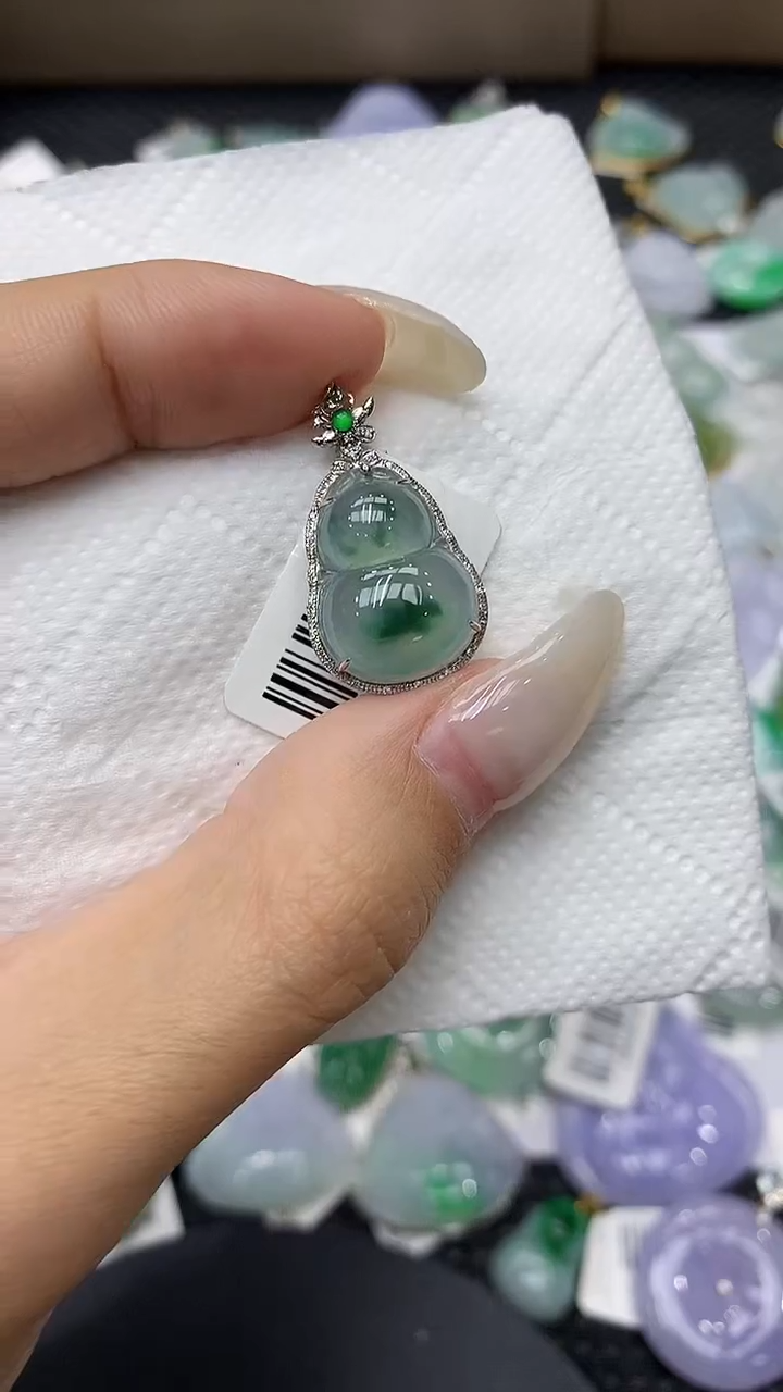 颈饰18K金镶嵌翡翠11111111111