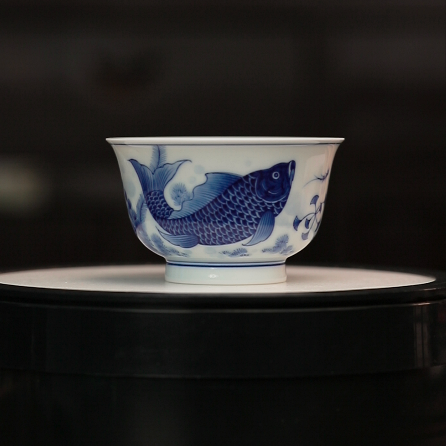 12.4/N1/00009/400俊怀琢青/青花鱼花神杯/口径8.5高5.5/125cc