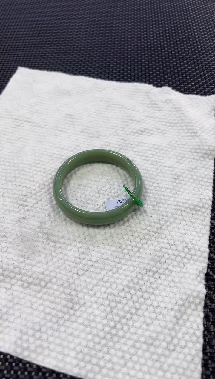 【闪购商品】和田玉手镯未镶嵌碧玉手镯（60）（多样性发一件）