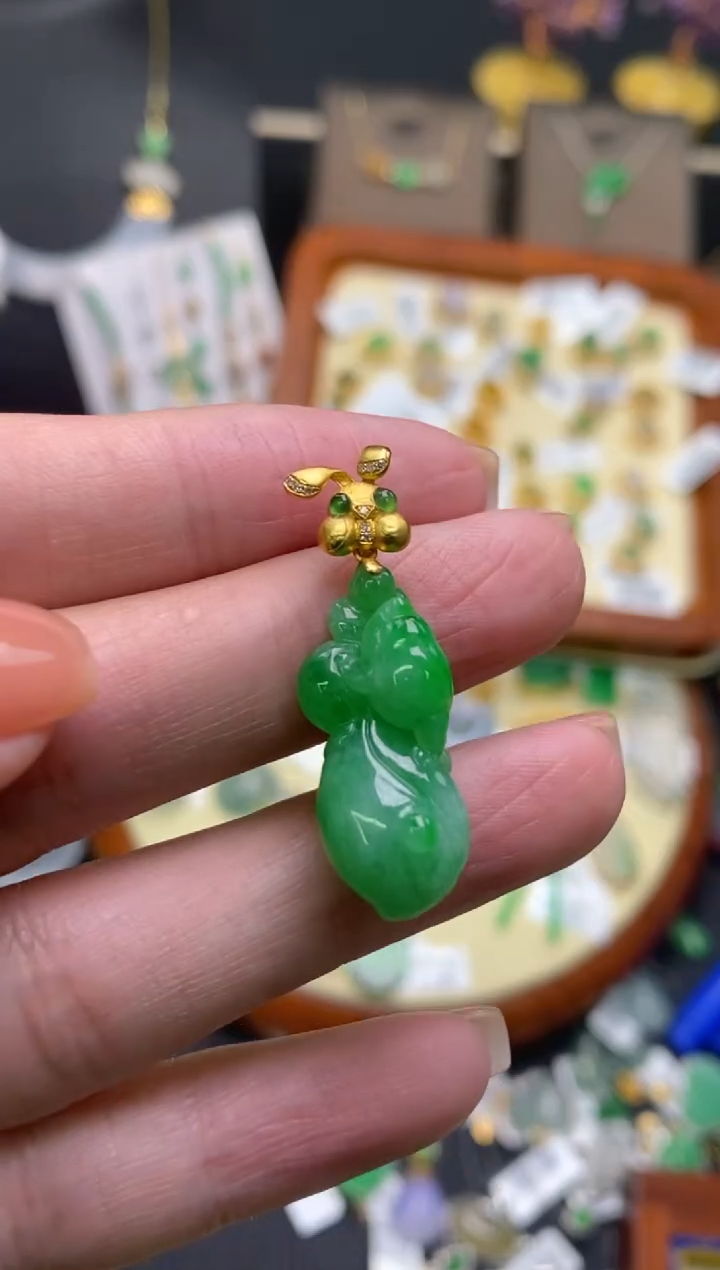 【闪购商品】翡翠颈饰18K金镶嵌净货17313