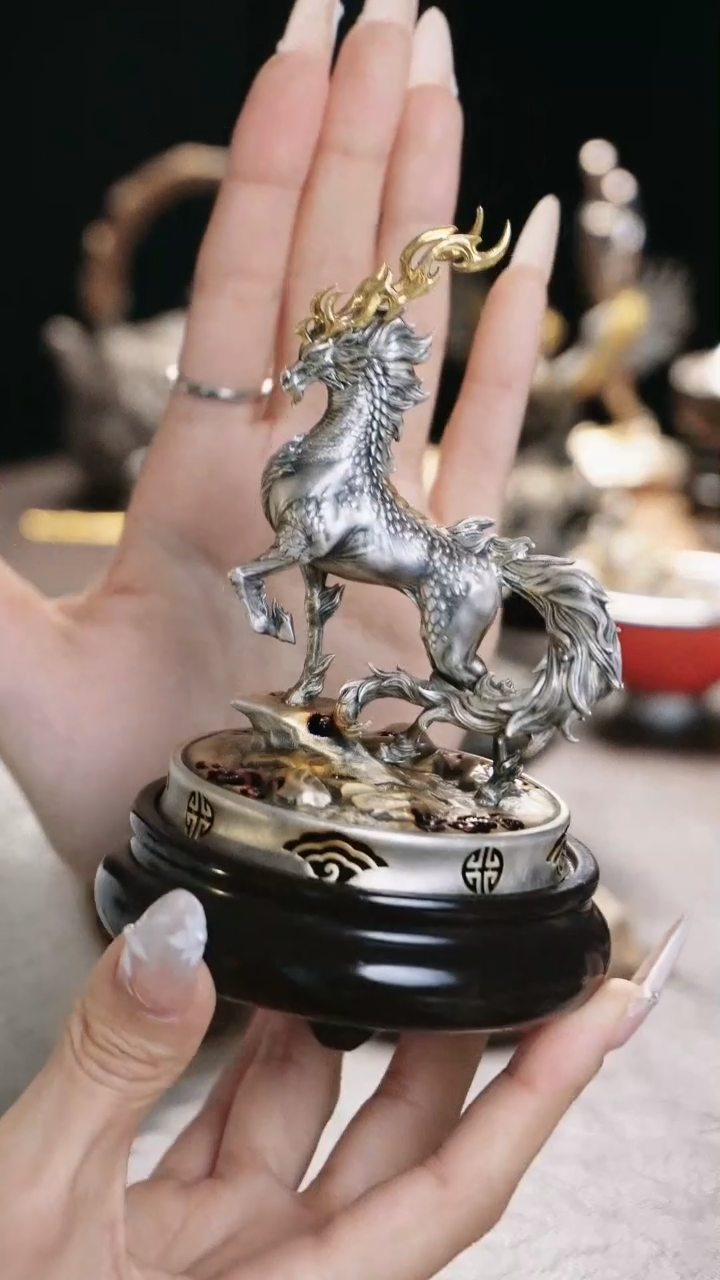 【闪购商品】境秋麒麟摆件设计