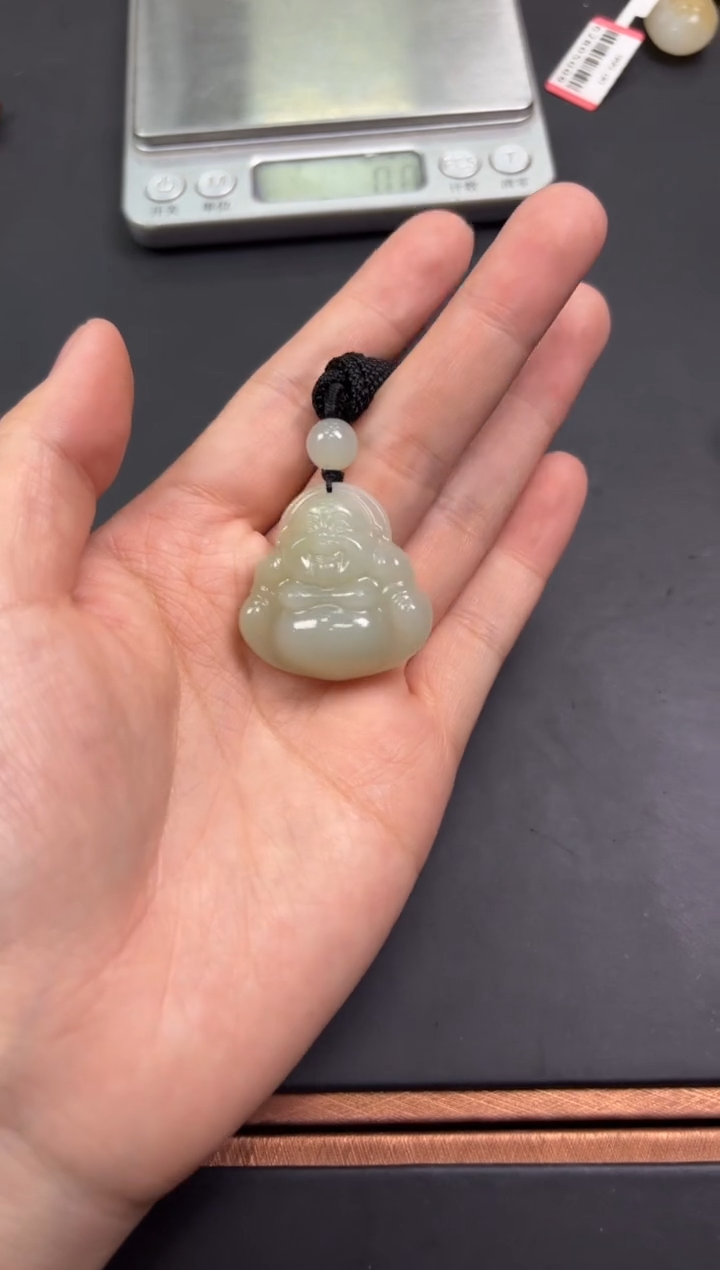 【闪购商品】和田玉吊坠(赠链)未镶嵌且末微色差近矿吊坠