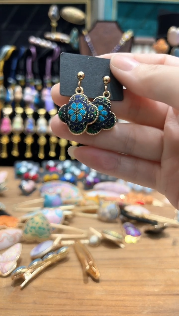 【闪购商品】【孤品车3.12】绿四达四叶草耳坠一对