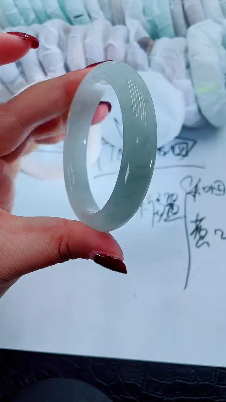 【闪购商品】石英质玉手镯未镶嵌Q74-56-57