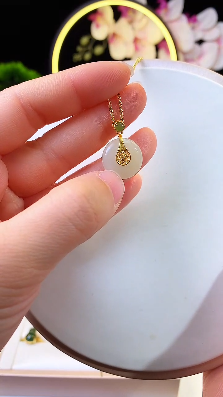 吊坠(赠链)银S925镶嵌和田玉福字平安扣