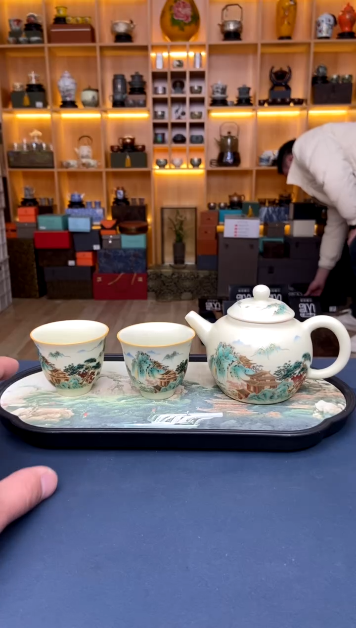 【闪购商品】撤柜高货，价格随便开@@ZH2185