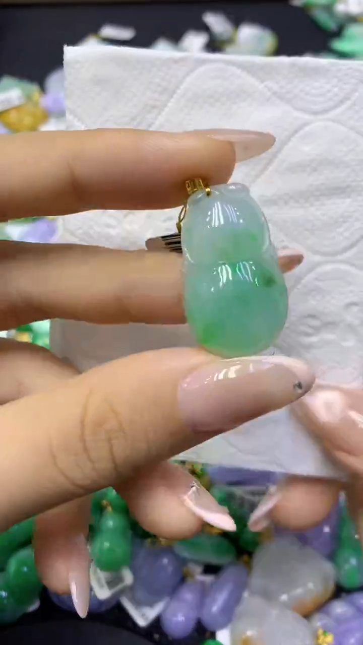 颈饰18K金镶嵌翡翠天然缅甸翡翠A货