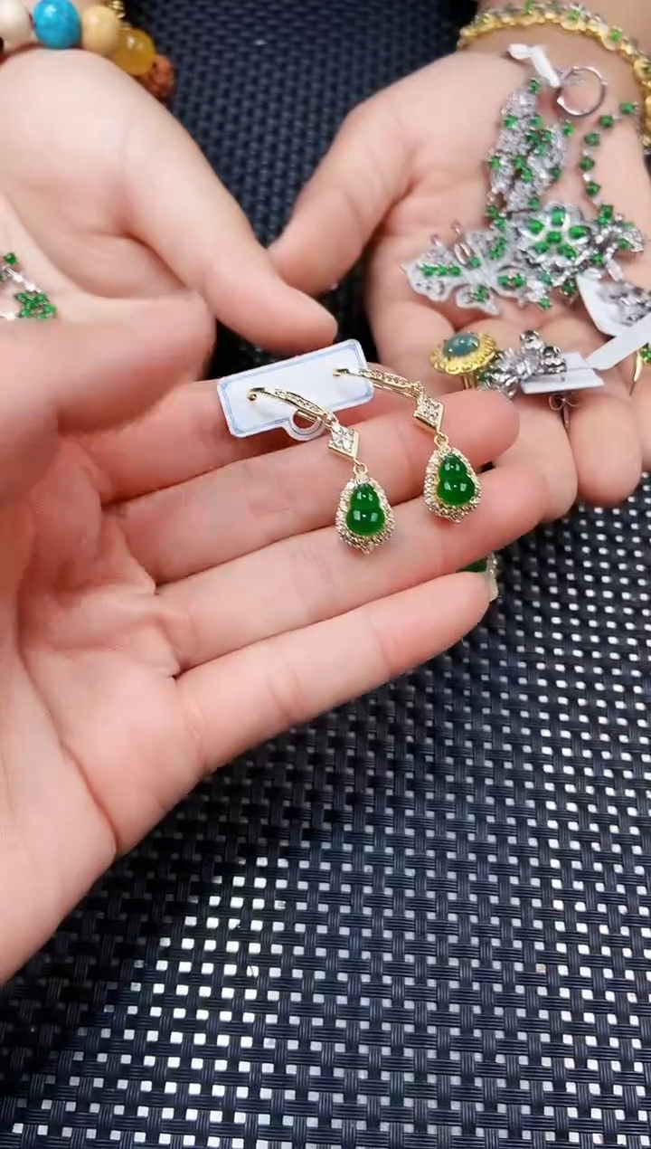 【闪购商品】翡翠耳饰未镶嵌111111111