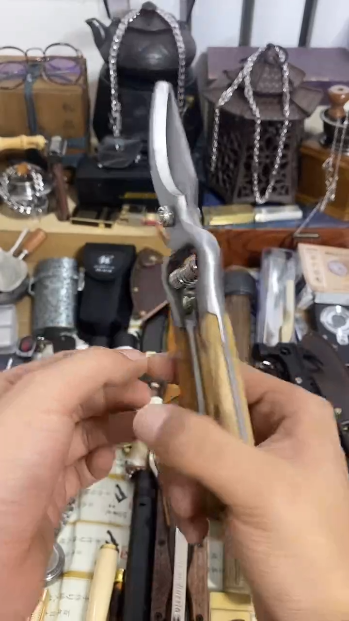 瓷片闪购商品  如图所示