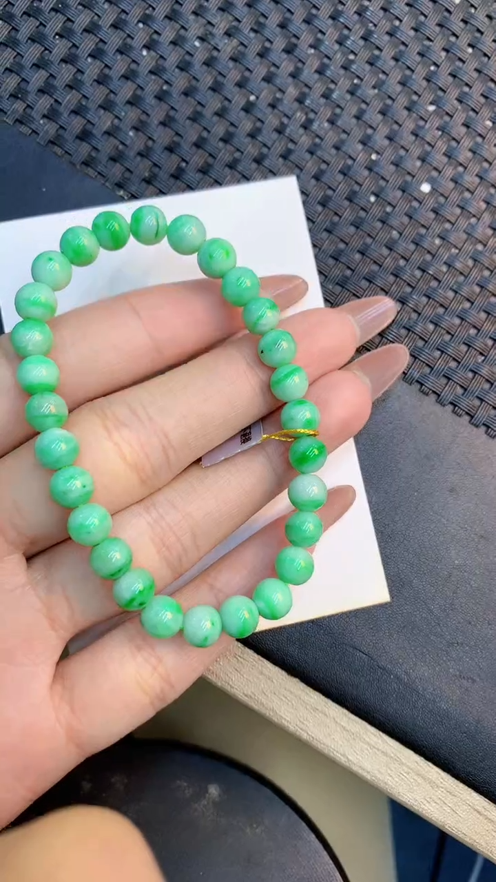 颈饰未镶嵌翡翠1