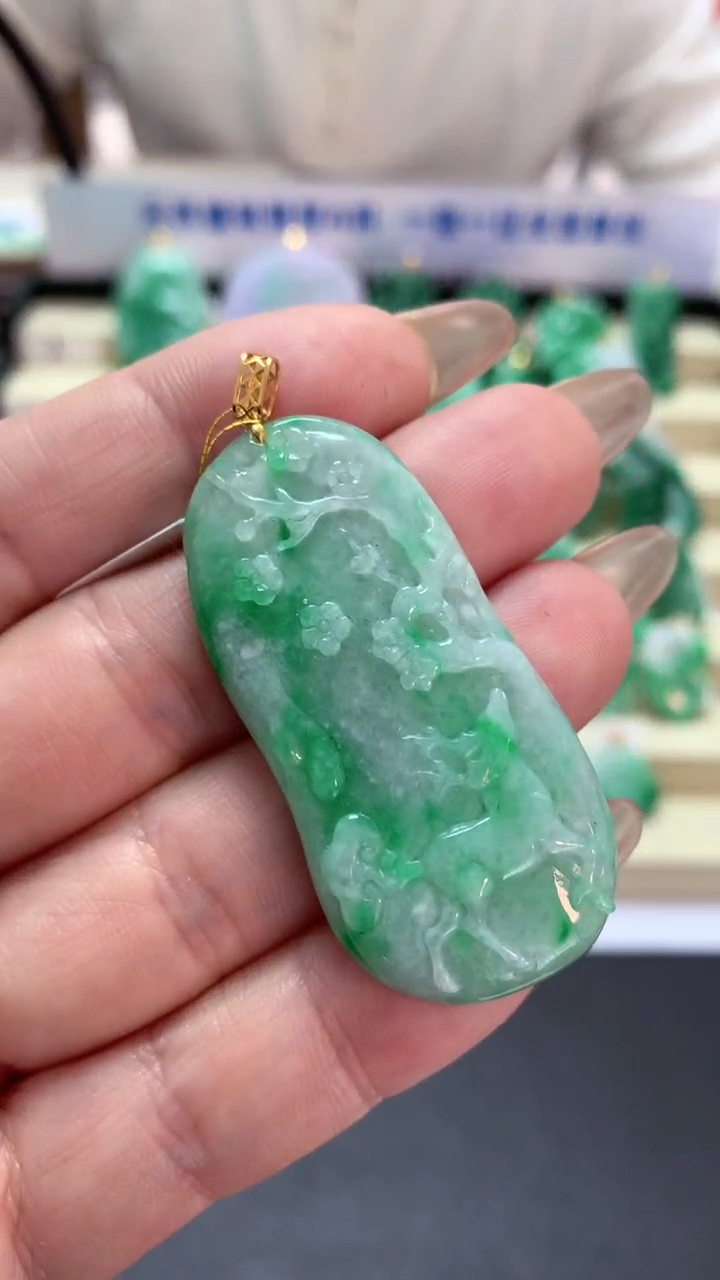 【闪购商品】翡翠吊坠(不含链)18K金镶嵌挂件