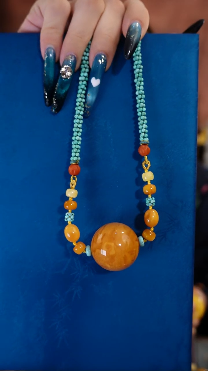 琥珀颈饰未镶嵌颈饰