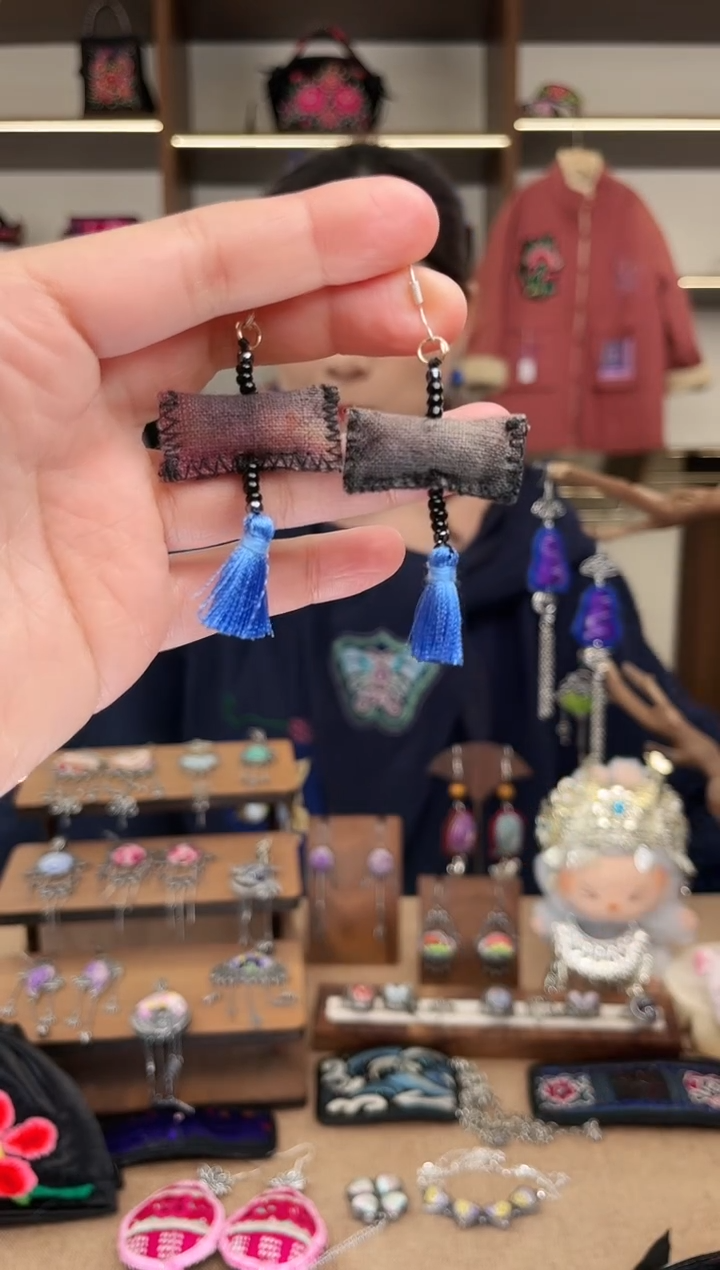 织绣1608黔东南苗族刺绣