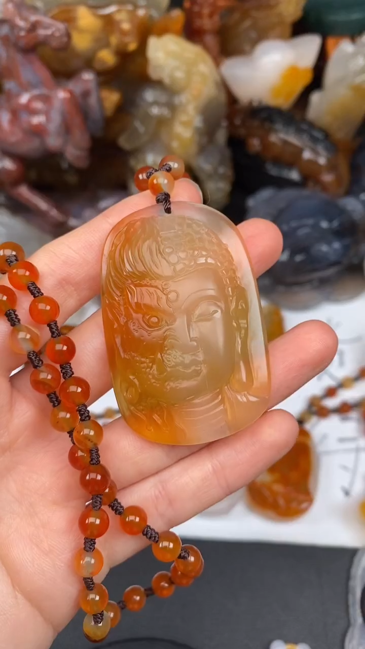 未镶嵌颈饰玛瑙/玉髓火*人AA