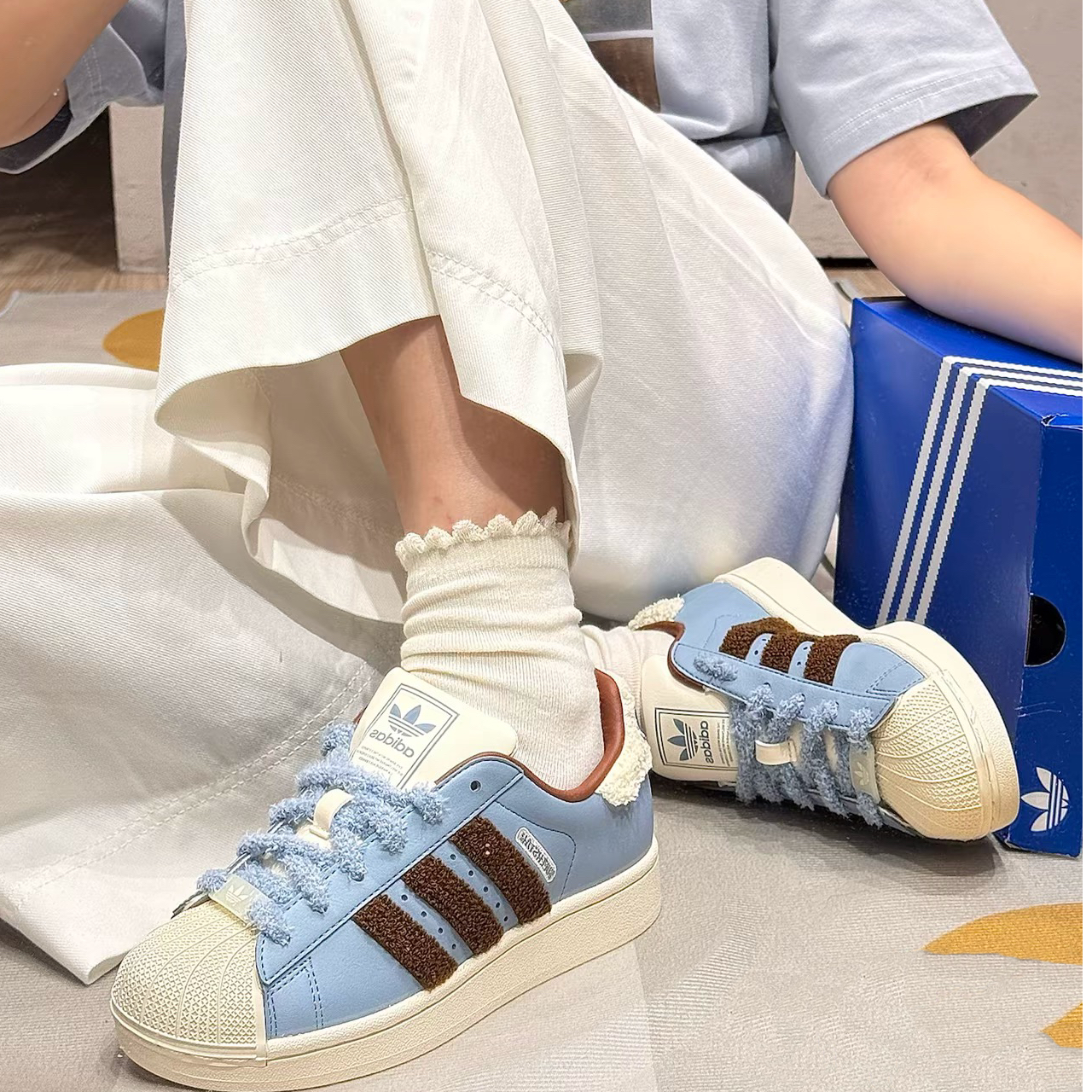 adidas/阿迪达斯三叶草女鞋SUPERSTAR经典贝壳头板鞋运动鞋JR6987