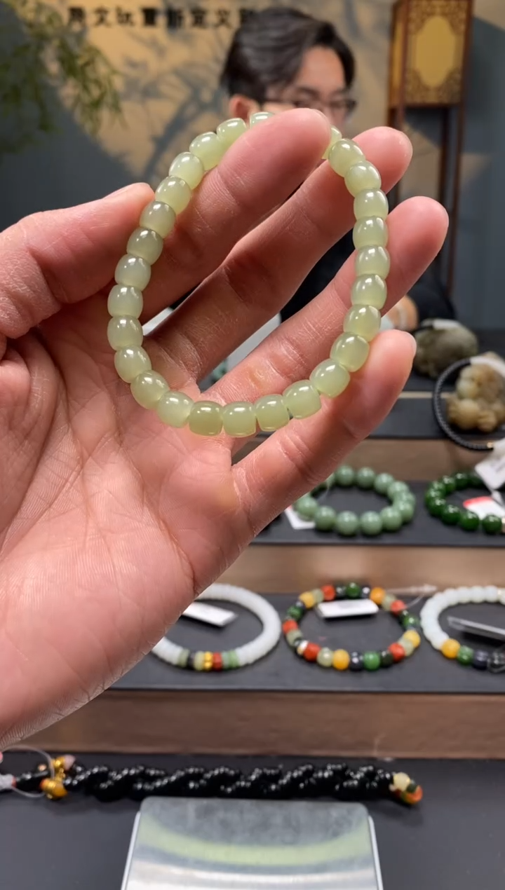 【闪购商品】和田玉-未镶嵌8mm湖水绿极致弧手串