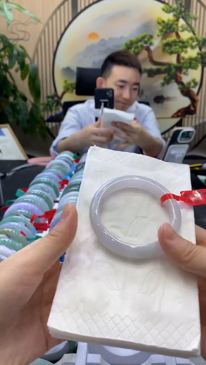 翡翠手镯未镶嵌000007130