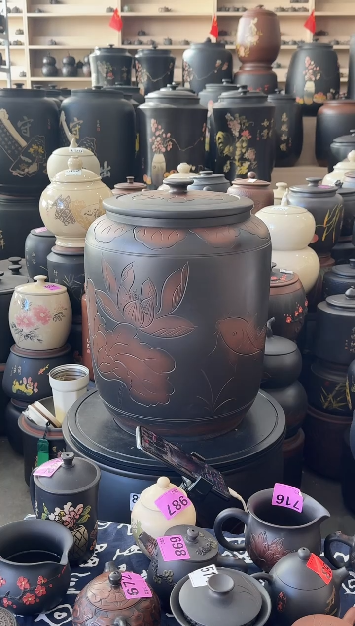 罐瑕疵茶缸高44cm荷花   830