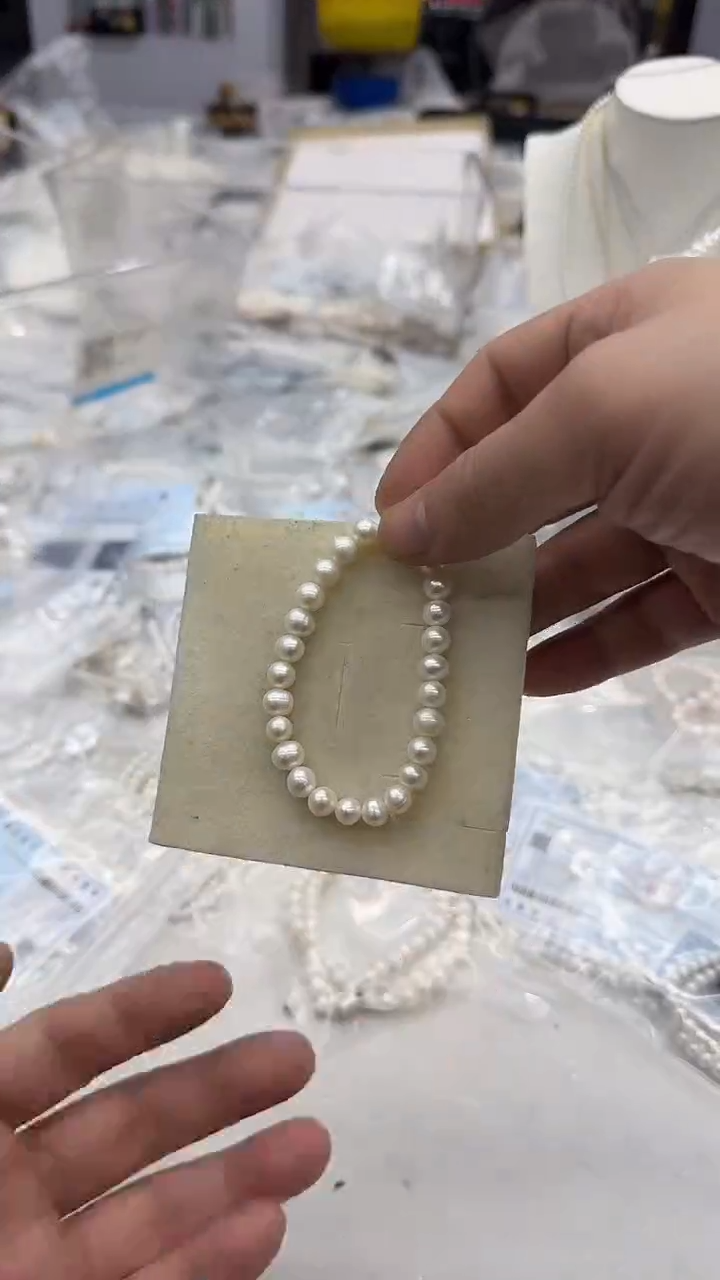 未镶嵌手链淡水珍珠7-8mm 弹力绳款