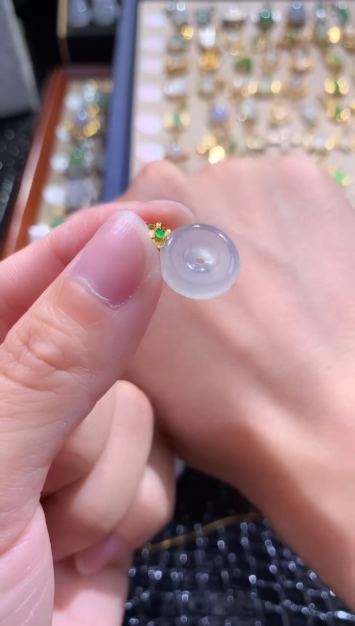 颈饰18K金镶嵌翡翠翡翠