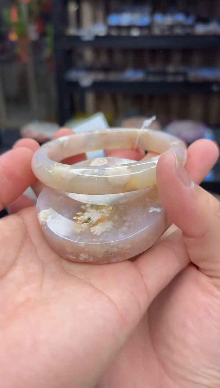 石英质玉未镶嵌手镯191（64圈赠送镯心）