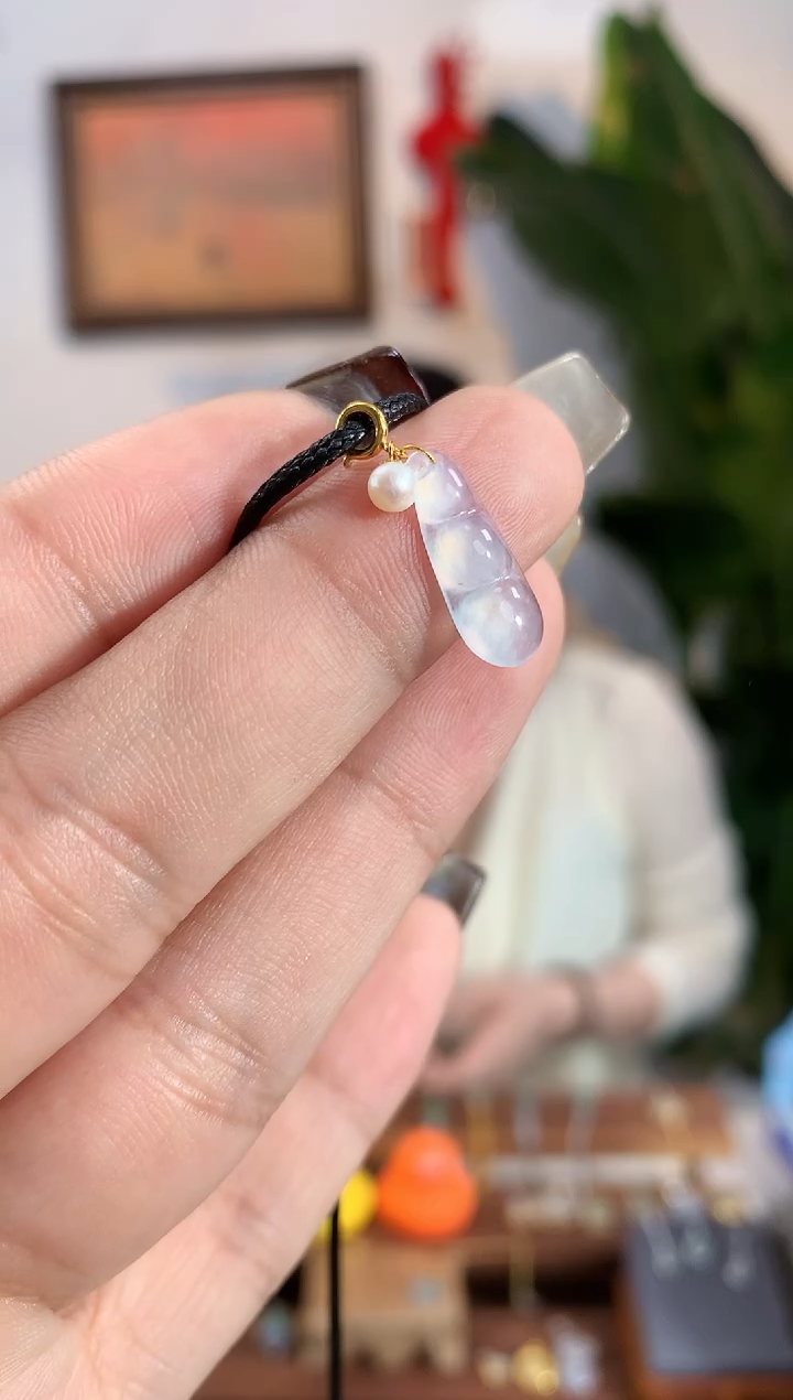 翡翠18K金镶嵌吊坠(不含链)福豆