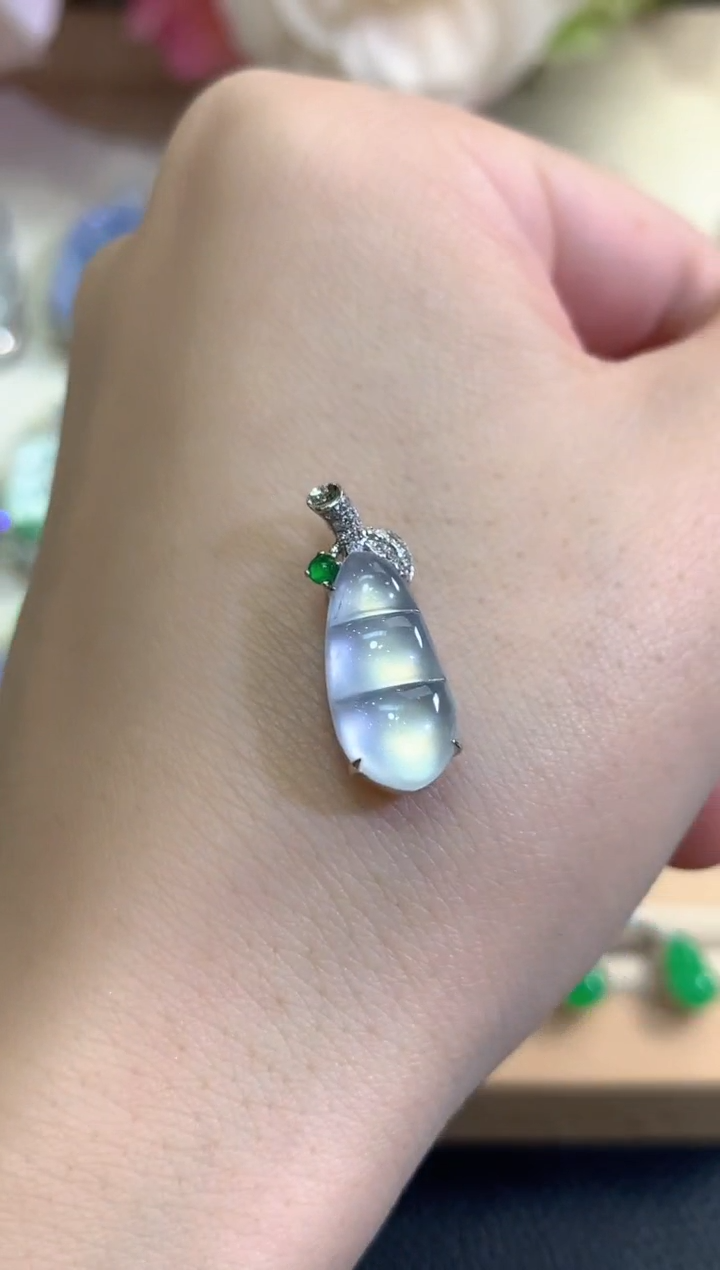 吊坠(不含链)18K金镶嵌翡翠秋日珠宝W17