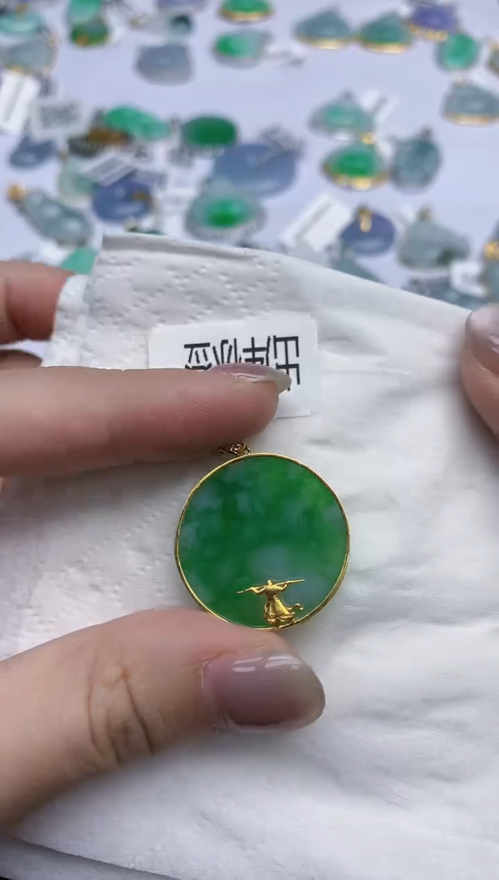 【闪购商品】翡翠颈饰18K金镶嵌天然翡翠A货