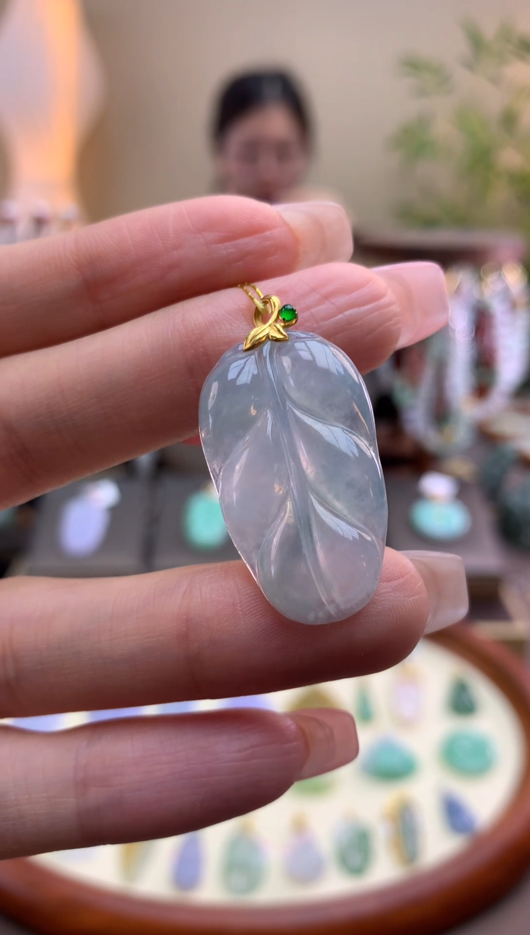 【闪购商品】翡翠颈饰18K金镶嵌叶子