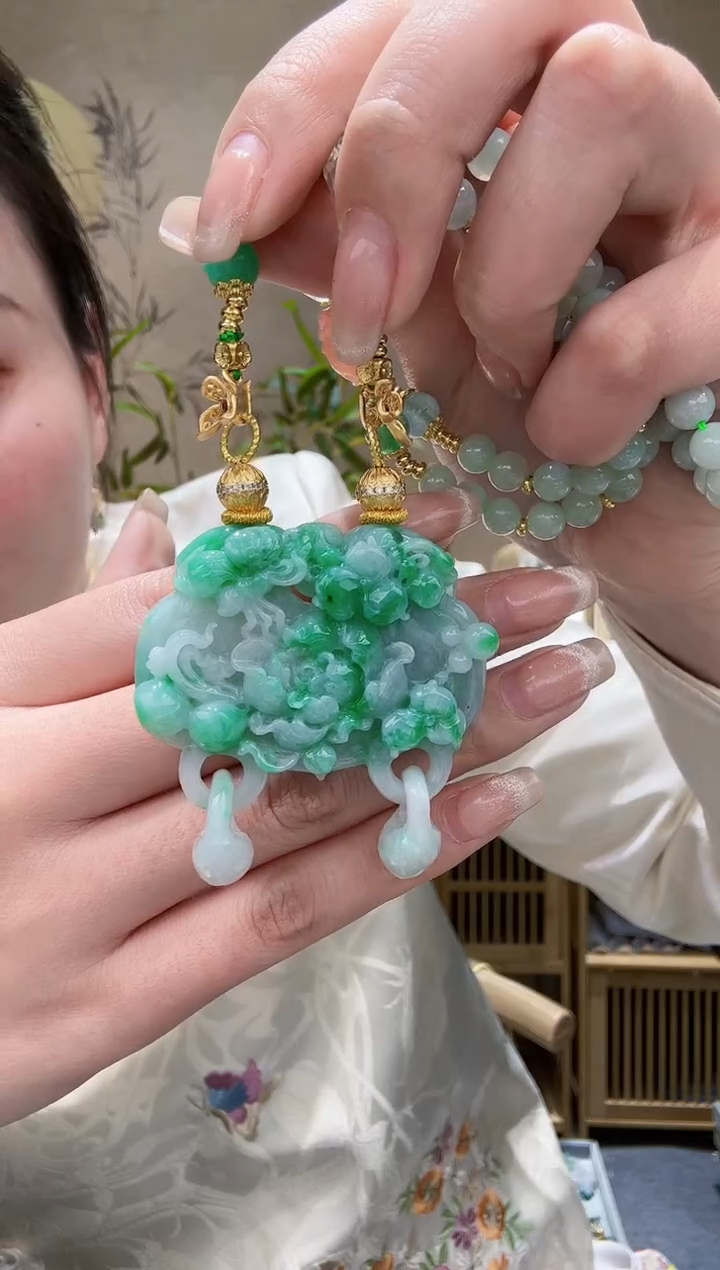 【闪购商品】翡翠颈饰未镶嵌吊坠