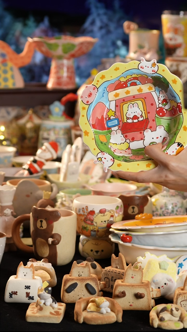 摆件陶景德镇釉下彩手绘设计师款陶瓷