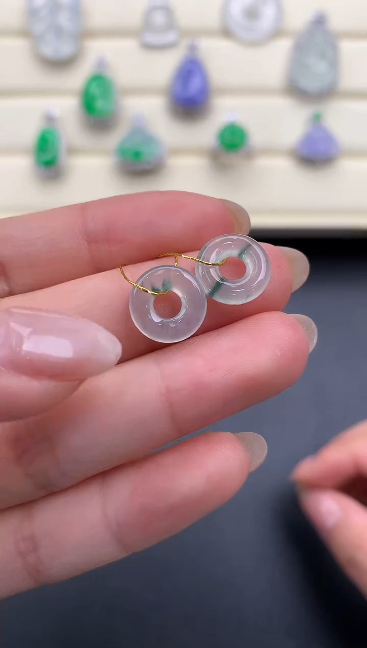 【闪购商品】翡翠颈饰未镶嵌Q564     