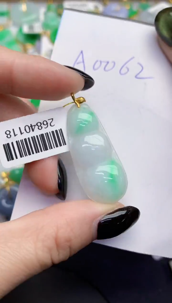 【闪购商品】翡翠颈饰18K金镶嵌0000000000