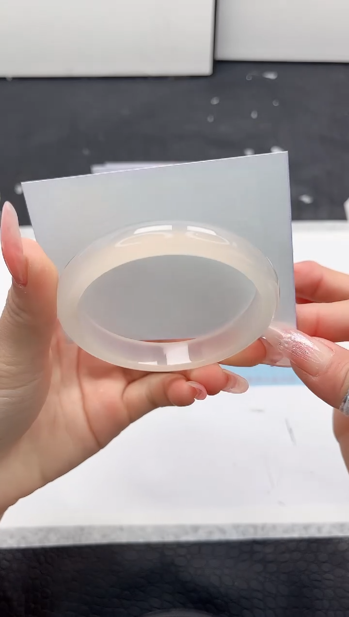 【闪购商品】石英质玉手镯未镶嵌249-60