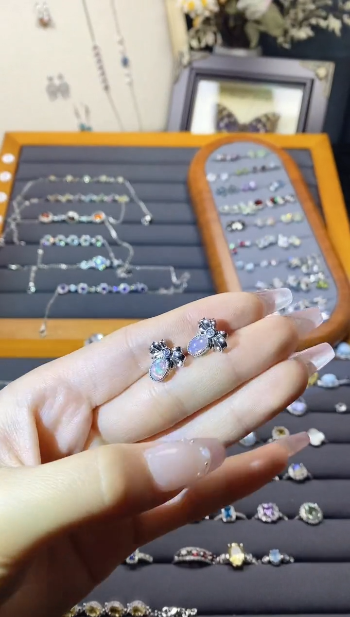 【闪购商品】水晶手链银S925镶嵌A114